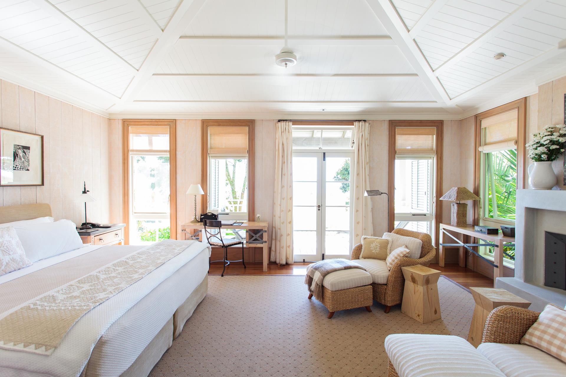 The-Lodge-Kauri-Cliffs-Bay-of-Islands-luxury-accommodation 