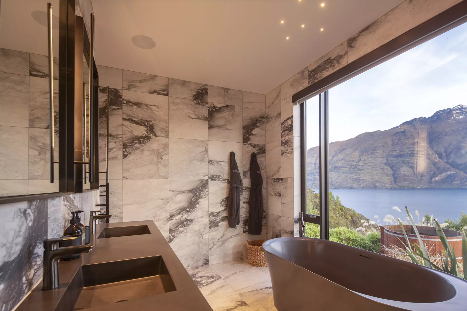 luxury-queenstown-accommodation-hawks-nest-villa