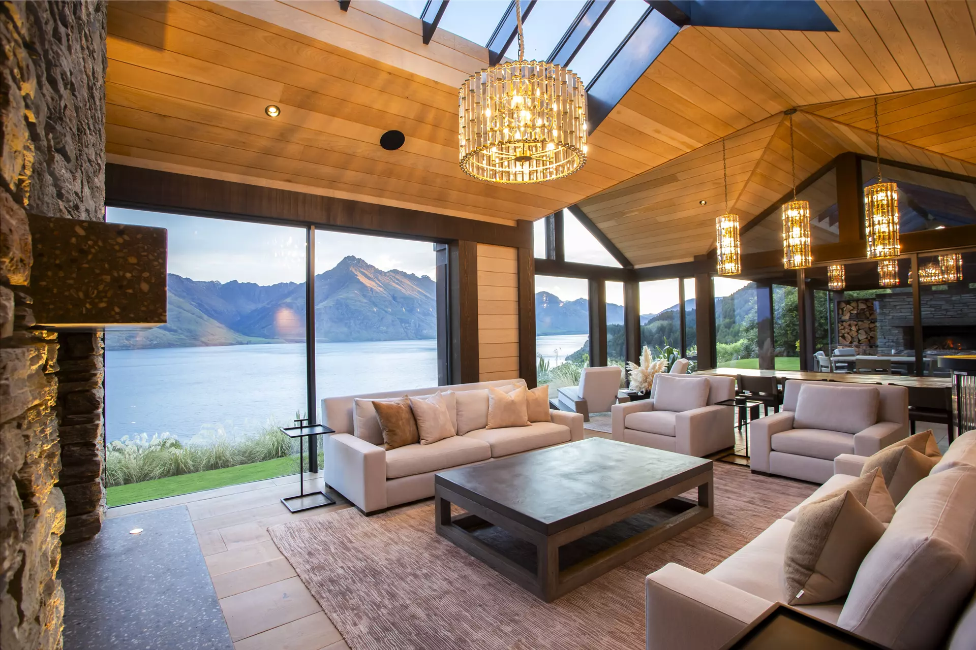 luxury-queenstown-accommodation-hawks-nest-villa