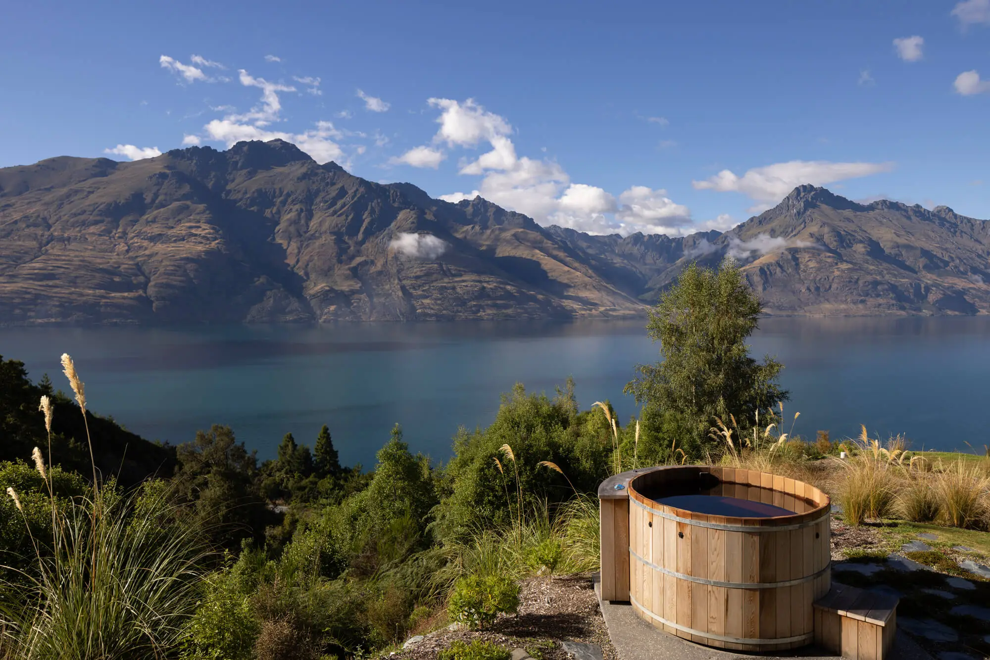 luxury-queenstown-accommodation-hawks-nest-villa