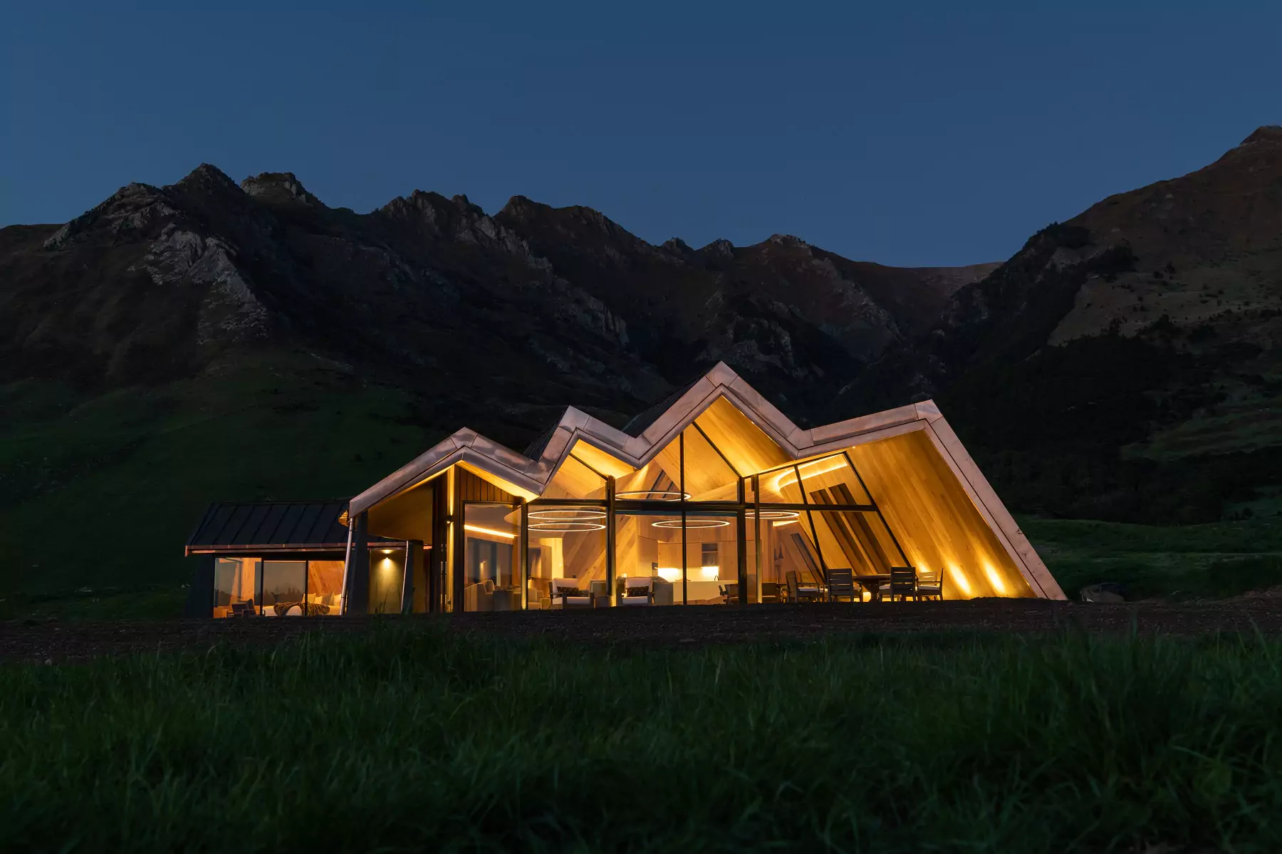 mt-isthmus-luxury-private-villa-wanaka