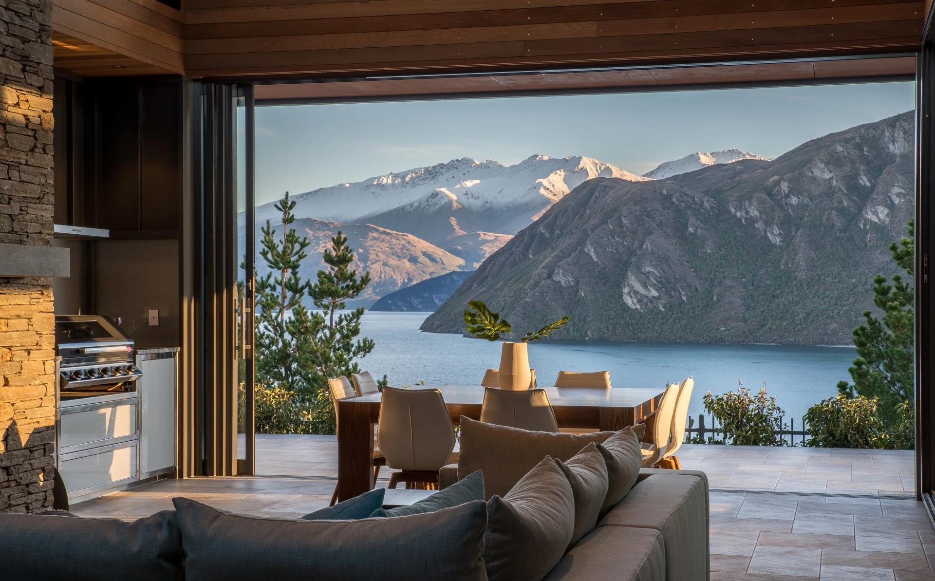 the-dacha-luxury-private-villa-wanaka