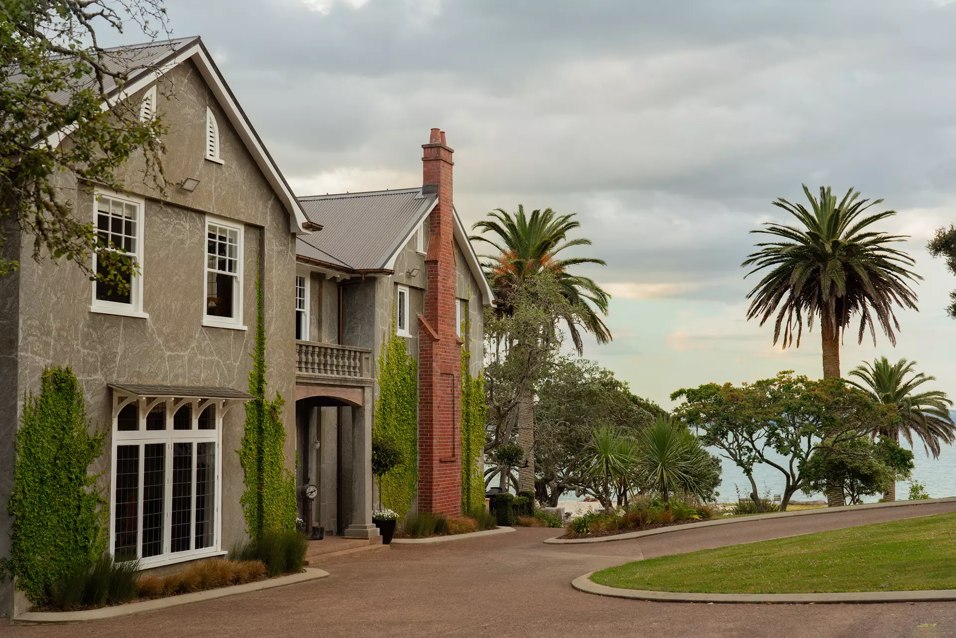 luxury-auckland-private-villa-accommodation